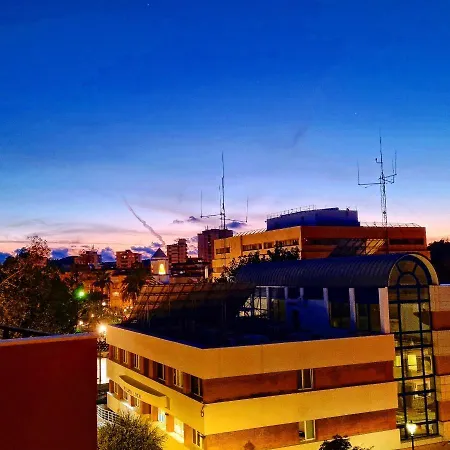 Cafe La Morena Couette-café