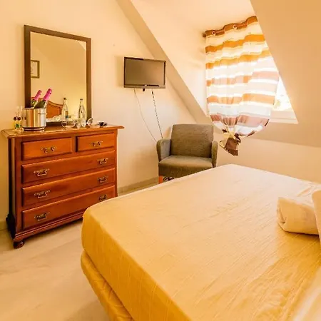 Cafe La Morena Bed and breakfast *